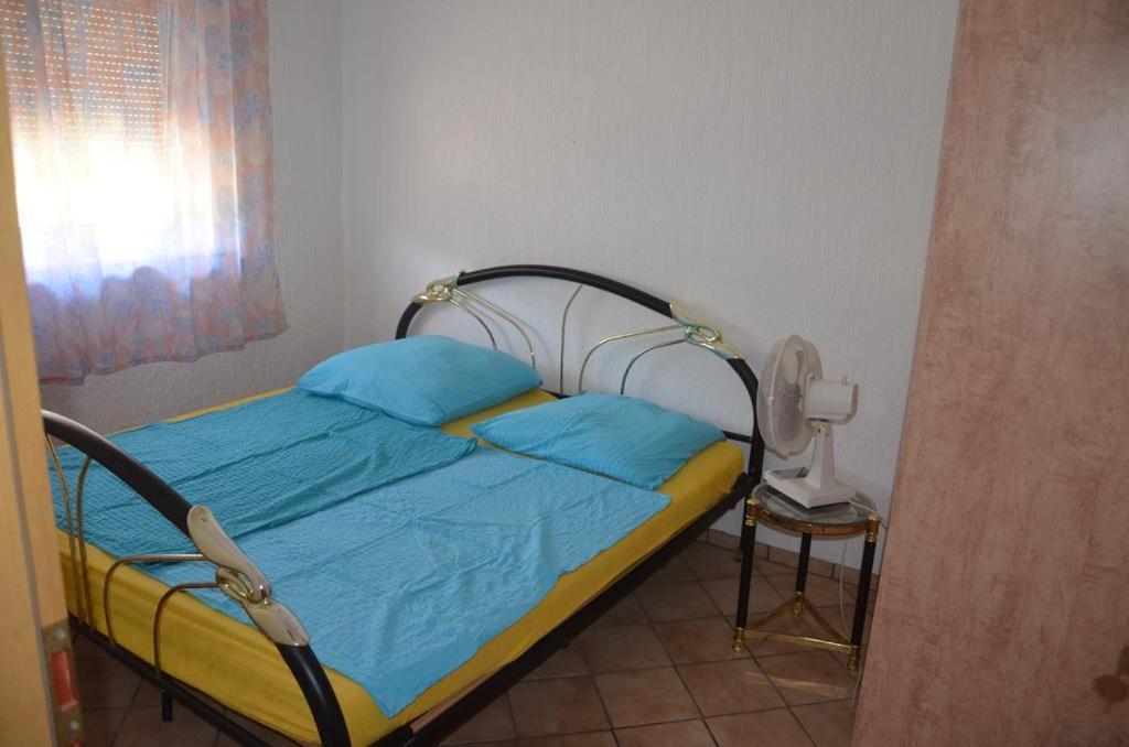 Apartmani Kemac Stara Novalja Exteriör bild