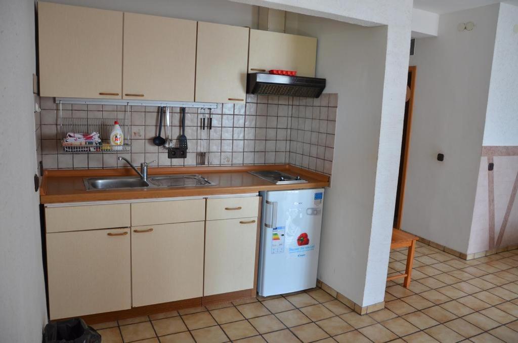 Apartmani Kemac Stara Novalja Exteriör bild