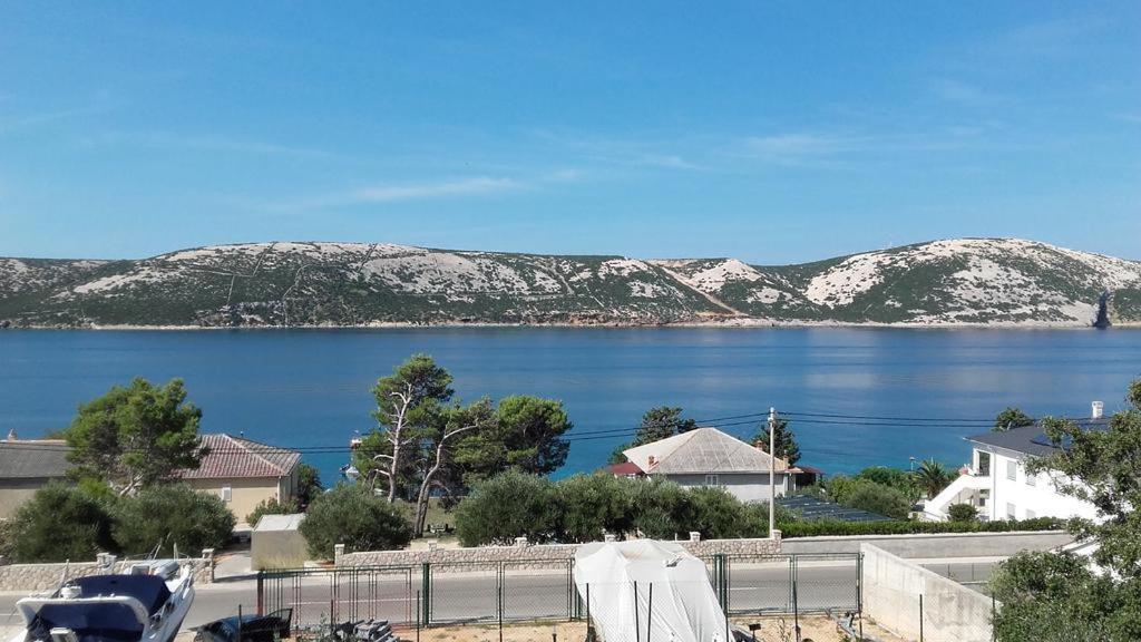 Apartmani Kemac Stara Novalja Exteriör bild