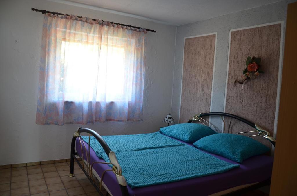 Apartmani Kemac Stara Novalja Exteriör bild